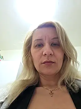 KaylinJan online show from 03-18-26, 04:59