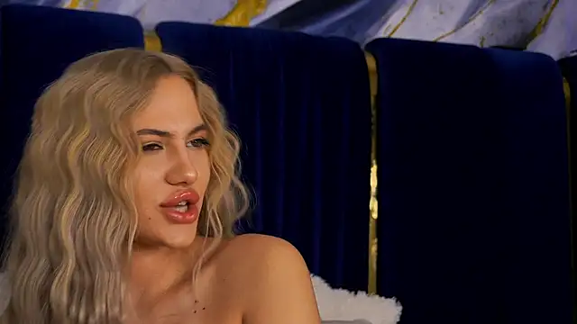 Chloe GraceeX online show from 12-14-25, 10:15