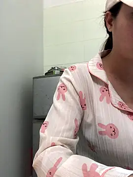 Miumiu95x online show from 12-16-25, 07:34