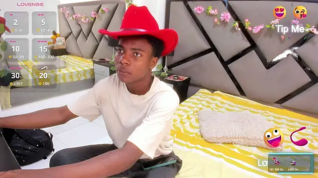 NoahJhonson69 online show from 04-09-26, 12:11