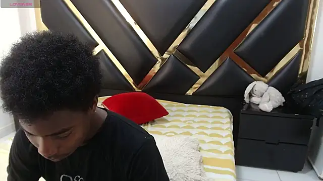 NoahJhonson69 online show from 05-28-26, 11:38