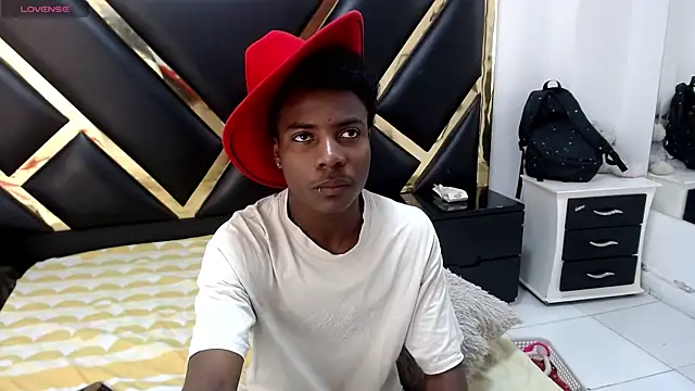 NoahJhonson69 online show from 05-04-26, 11:35