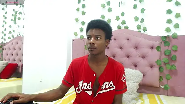 NoahJhonson69 online show from 05-21-26, 11:40