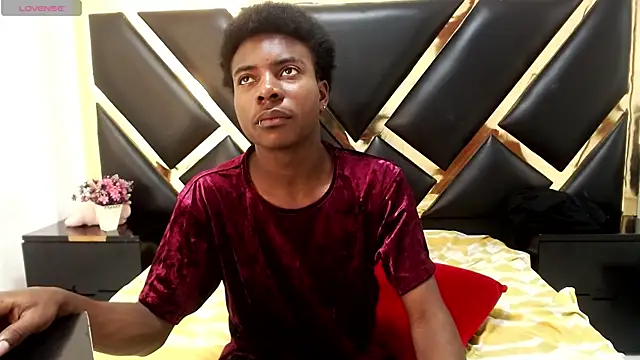 NoahJhonson69 online show from 05-03-26, 11:37