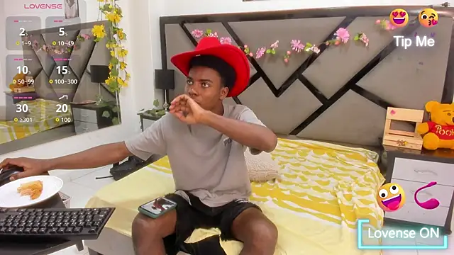 NoahJhonson69 online show from 04-11-26, 12:31