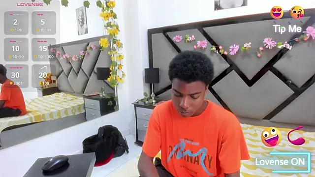 NoahJhonson69 online show from 04-13-26, 12:09