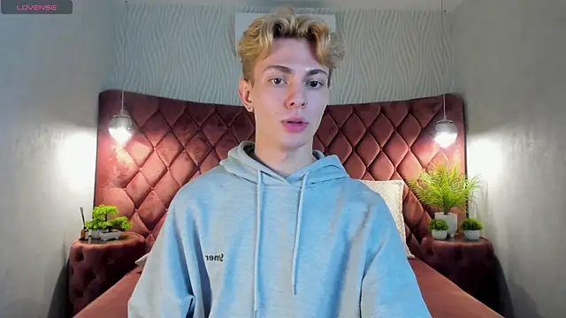 Even Vrot online show from 12-21-25, 01:24