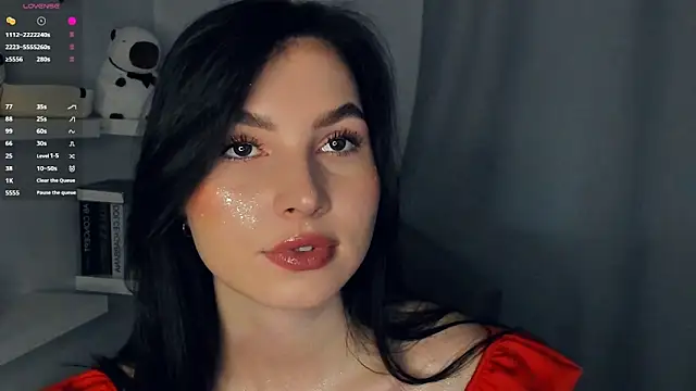 Snapshot of FeliciaKogen chatting on 02-14-26, 07:30 FeliciaKogen online show from 02-14-26, 07:30