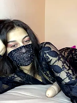 Snapshot of horny-girl3 chatting on 11-20-25, 10:27 horny-girl3 online show from 11-20-25, 10:27