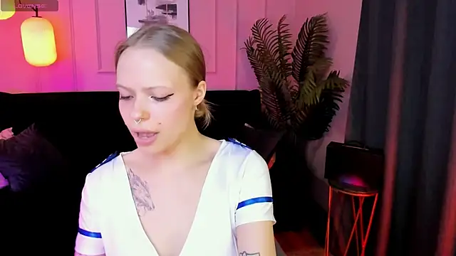 lucy loy online show from 04-16-26, 06:58