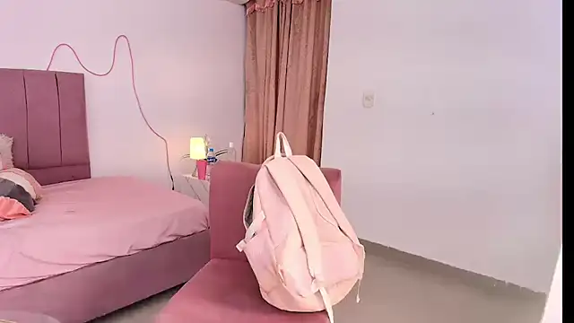 Snapshot of Luna_lexy04 chatting on 04-02-26, 02:41 Luna lexy04 online show from 04-02-26, 02:41