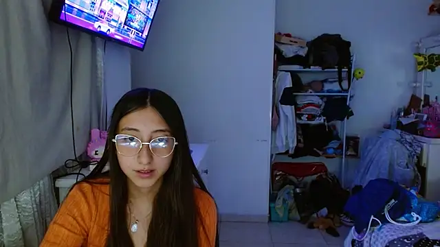 Nanylux online show from 11-28-25, 05:40