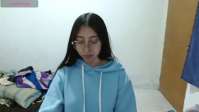 Nanylux online show from 04-23-26, 04:08