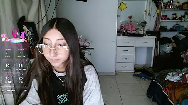 Nanylux online show from 12-21-25, 03:19