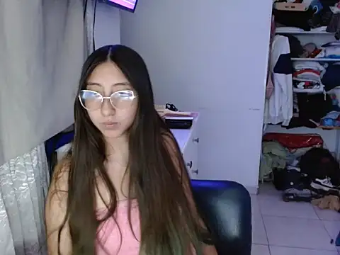 Nanylux online show from 11-29-25, 04:01