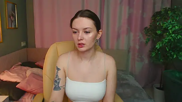 Ursula Andres online show from 03-24-26, 01:05