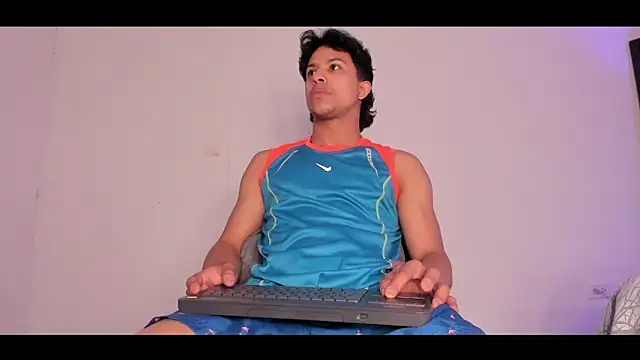 Snapshot of homerothompson chatting on 11-20-25, 09:25 homerothompson online show from 11-20-25, 09:25