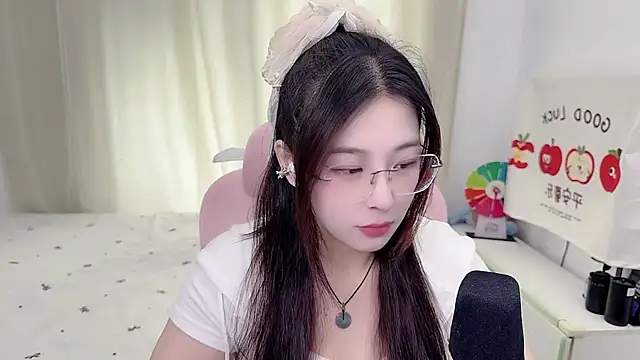 TTtia  online show from 06-11-26, 03:25