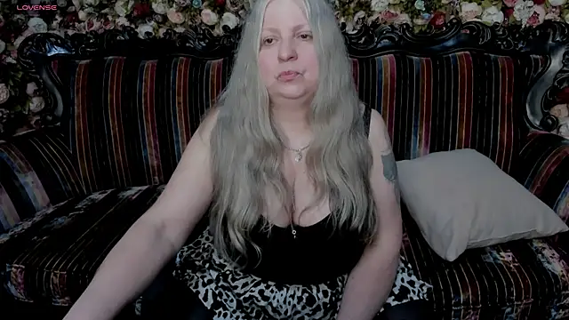 Snapshot of mariabelladonna chatting on 06-04-26, 12:21 mariabelladonna online show from 06-04-26, 12:21