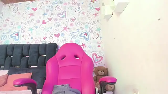 ISA RIVAS online show from 12-20-25, 11:57