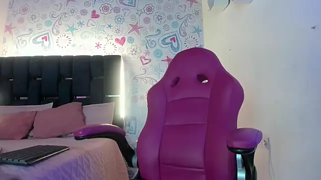 ISA RIVAS online show from 12-05-25, 12:04