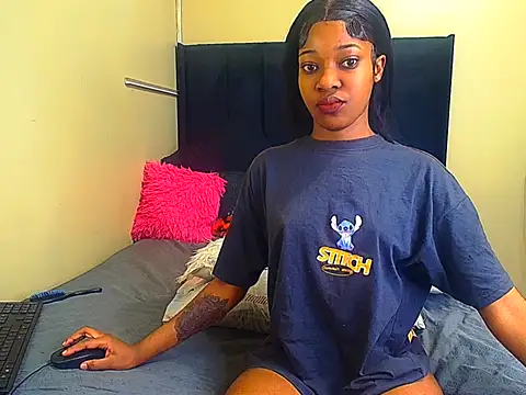 LisaBluexxx1 online show from 05-10-26, 09:24