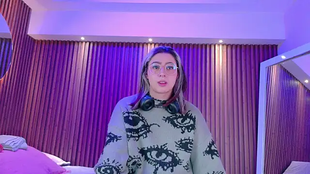 Snapshot of GabyRose9 chatting on 07-17-26, 02:14 GabyRose9 online show from 07-17-26, 02:14
