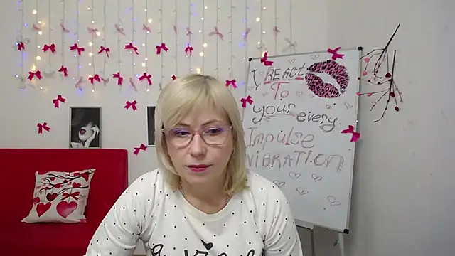 LaurenWishy online show from 03-06-26, 06:25