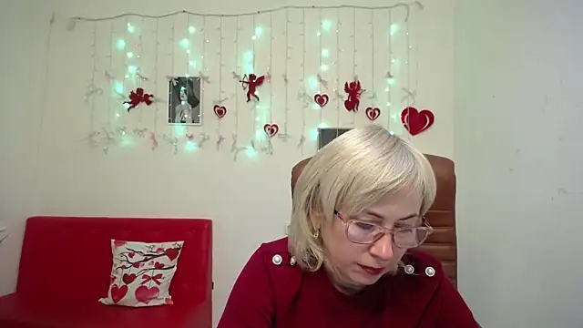 LaurenWishy online show from 02-03-26, 06:46