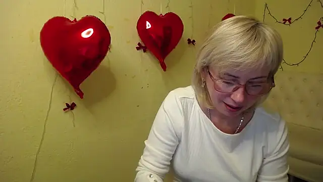 LaurenWishy online show from 02-14-26, 05:57