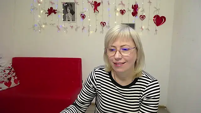 LaurenWishy online show from 02-08-26, 05:38