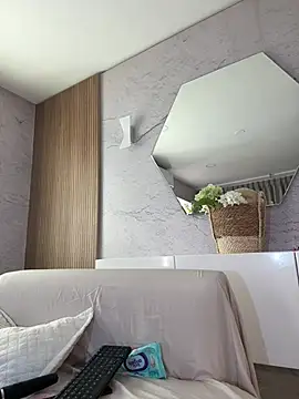 IsabelaStefano online show from 02-14-26, 12:00