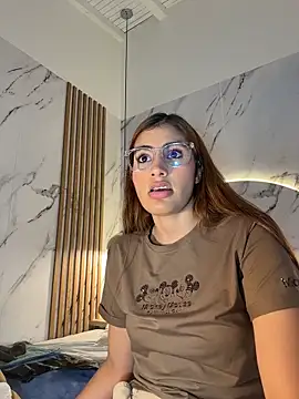 IsabelaStefano online show from 12-20-25, 03:42