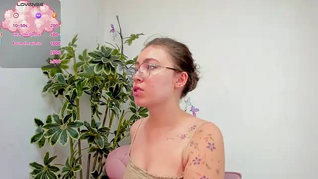 MarieTaylor  online show from 04-10-26, 06:26