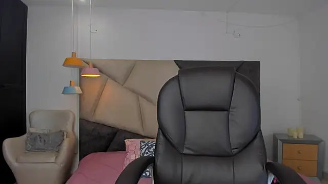 MarieTaylor  online show from 02-25-26, 06:30