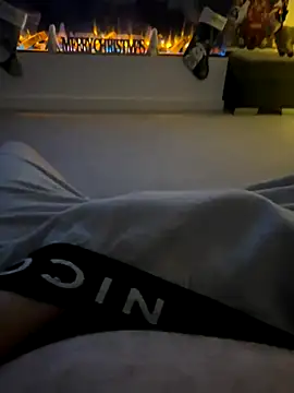 Snapshot of -bfc1882- chatting on 12-01-25, 10:32 -bfc1882- online show from 12-01-25, 10:32