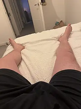 Snapshot of -bfc1882- chatting on 02-18-26, 06:04 -bfc1882- online show from 02-18-26, 06:04