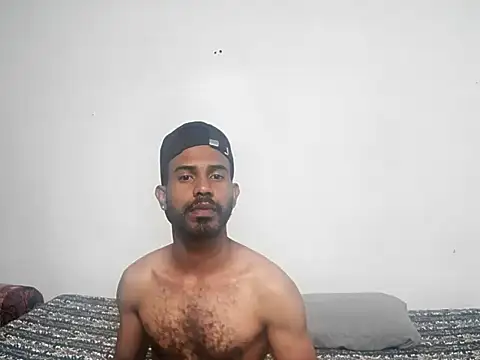 alberthot11 online show from 01-12-26, 05:58