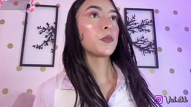 Violeth 00 online show from 06-18-26, 04:45