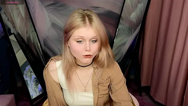 AnoraAmore online show from 11-26-25, 06:46