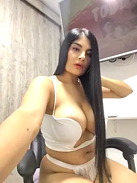 Snapshot of Laia_torres1 chatting on 02-08-26, 12:30 Laia torres1 online show from 02-08-26, 12:30