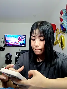 Snapshot of hot-shaved-baby chatting on 11-20-25, 08:09 hot-shaved-baby online show from 11-20-25, 08:09