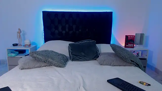 ray Weeed online show from 11-28-25, 10:32