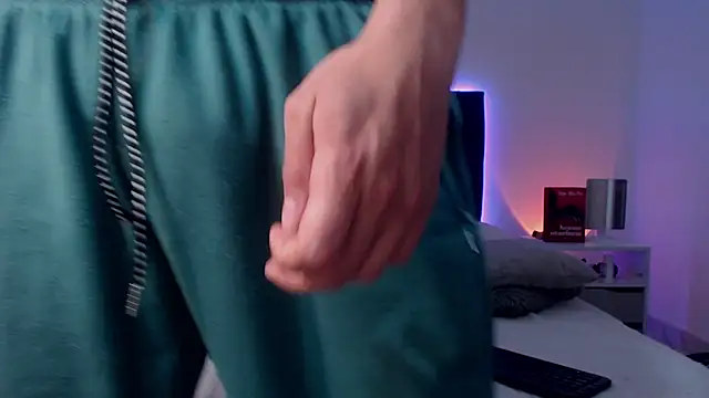 ray Weeed online show from 11-29-25, 11:49