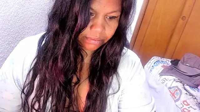 ebonycamelia online show from 04-15-26, 04:29