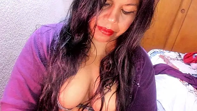 ebonycamelia online show from 05-03-26, 08:30