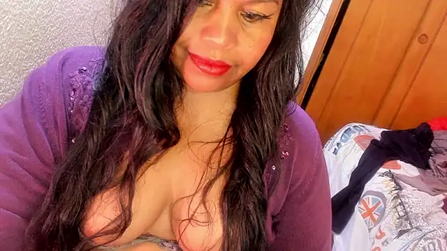 ebonycamelia online show from 05-05-26, 10:02