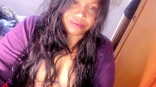 ebonycamelia online show from 05-29-26, 11:00