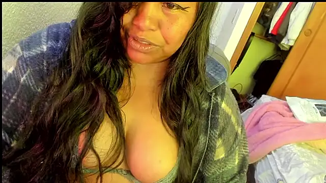 ebonycamelia online show from 01-13-26, 06:45