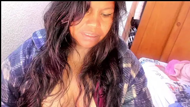 ebonycamelia online show from 03-11-26, 06:13